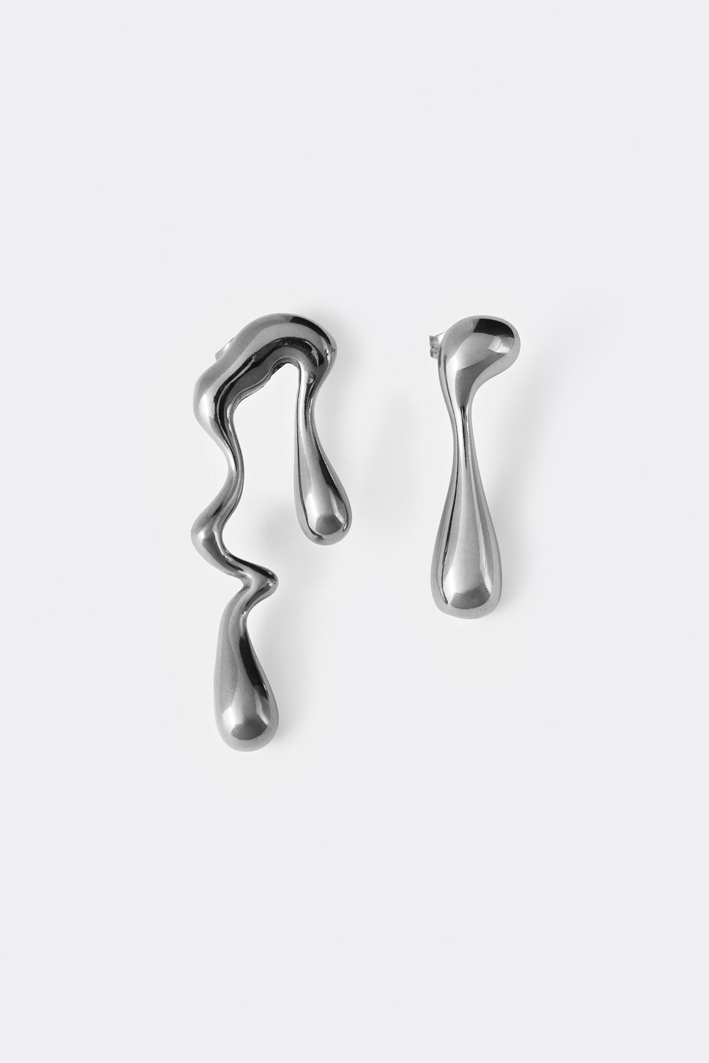 KLYMENE SILVER EARRING