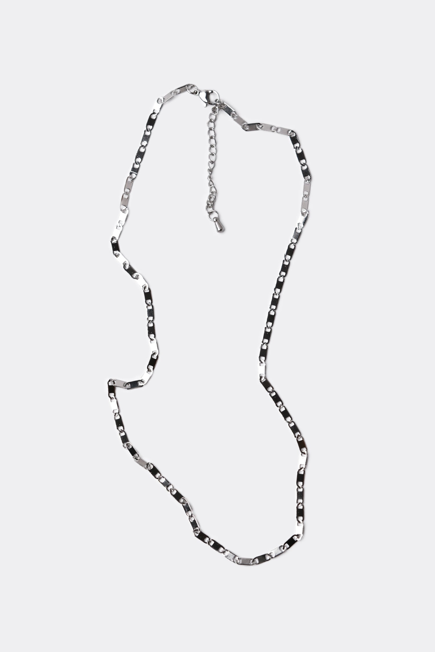ANTAIOS SILVER NECKLACE