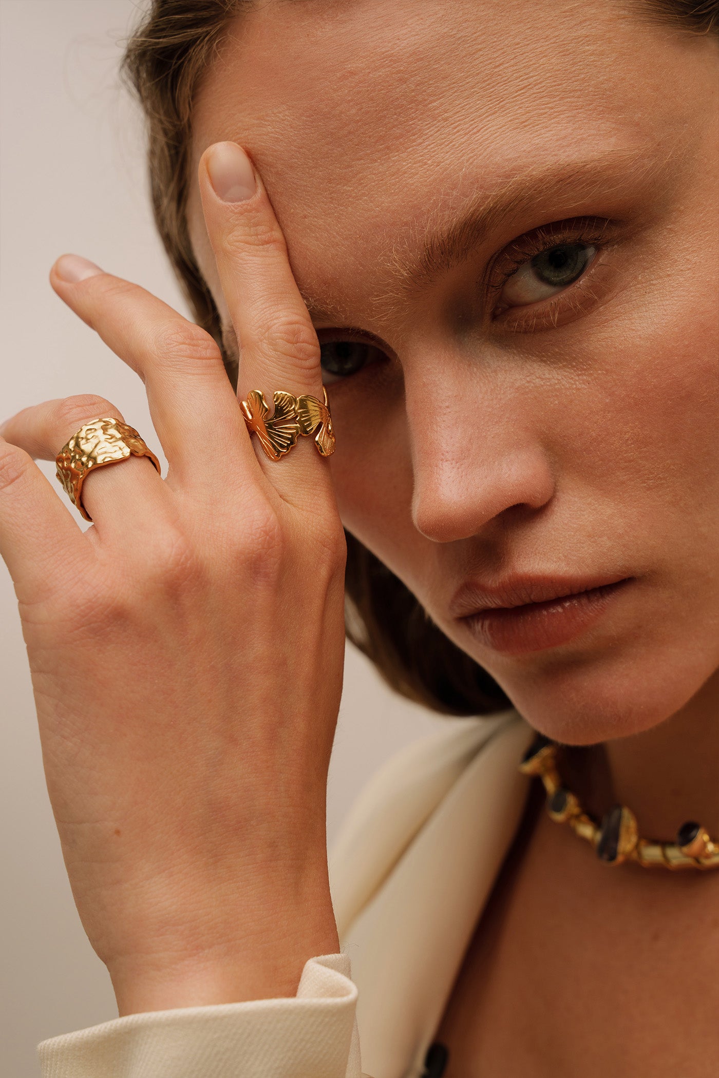 ANTHOS GOLD EARRING