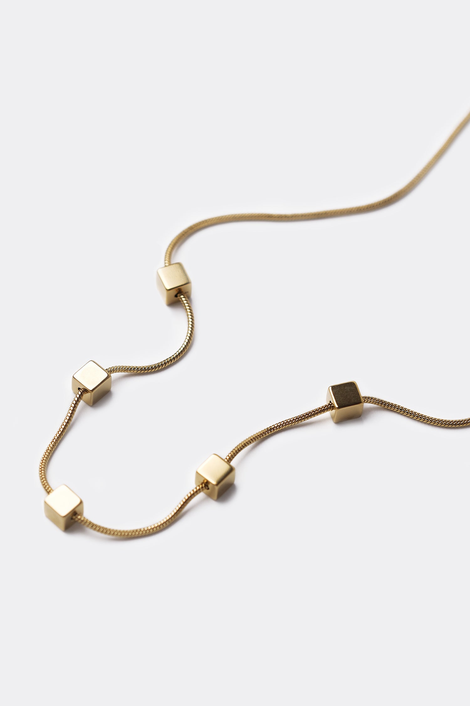 FEMAND NECKLACE