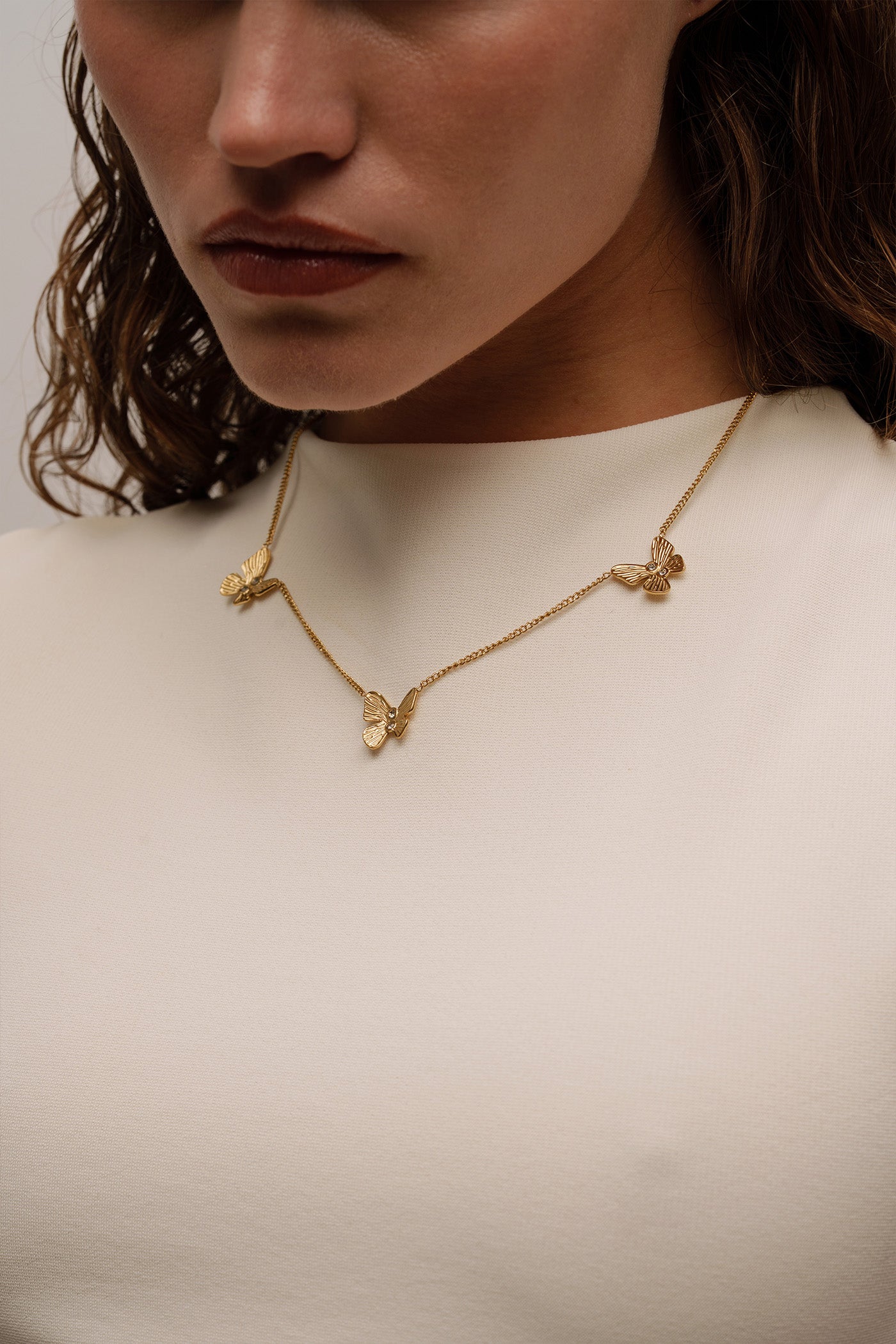 LIVNA NECKLACE