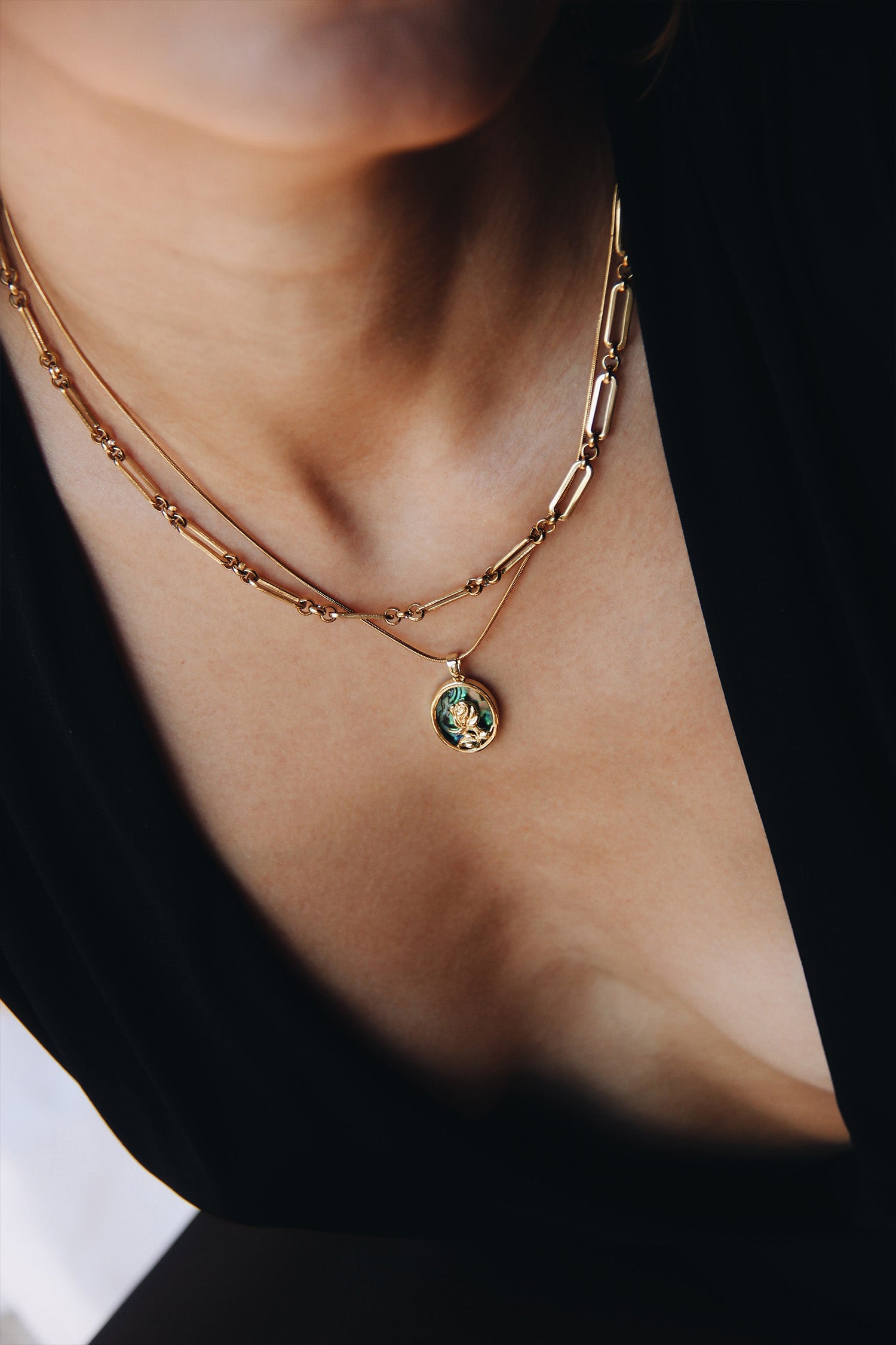 MARJOLAINA NECKLACE
