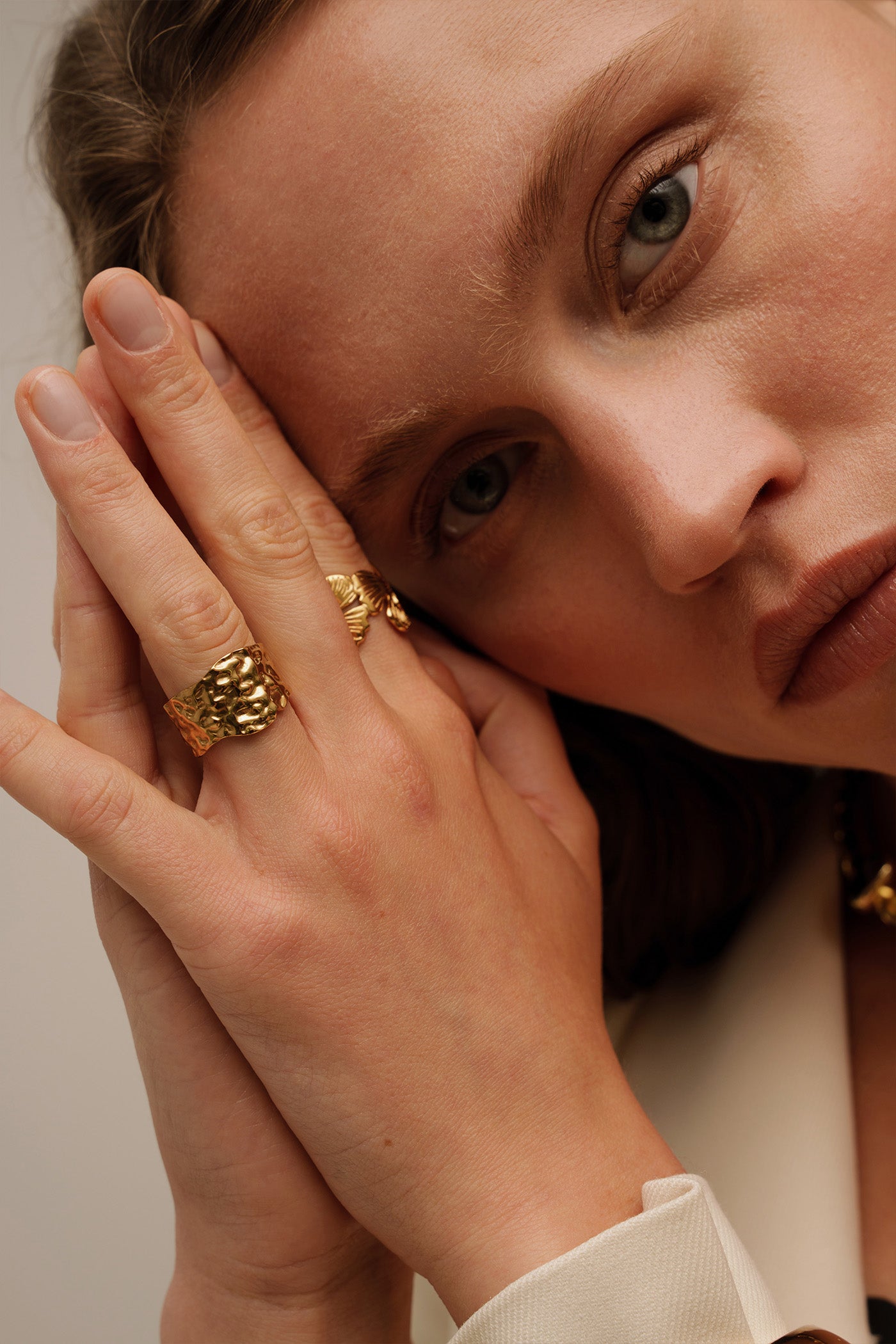 CHIONE GOLD RING