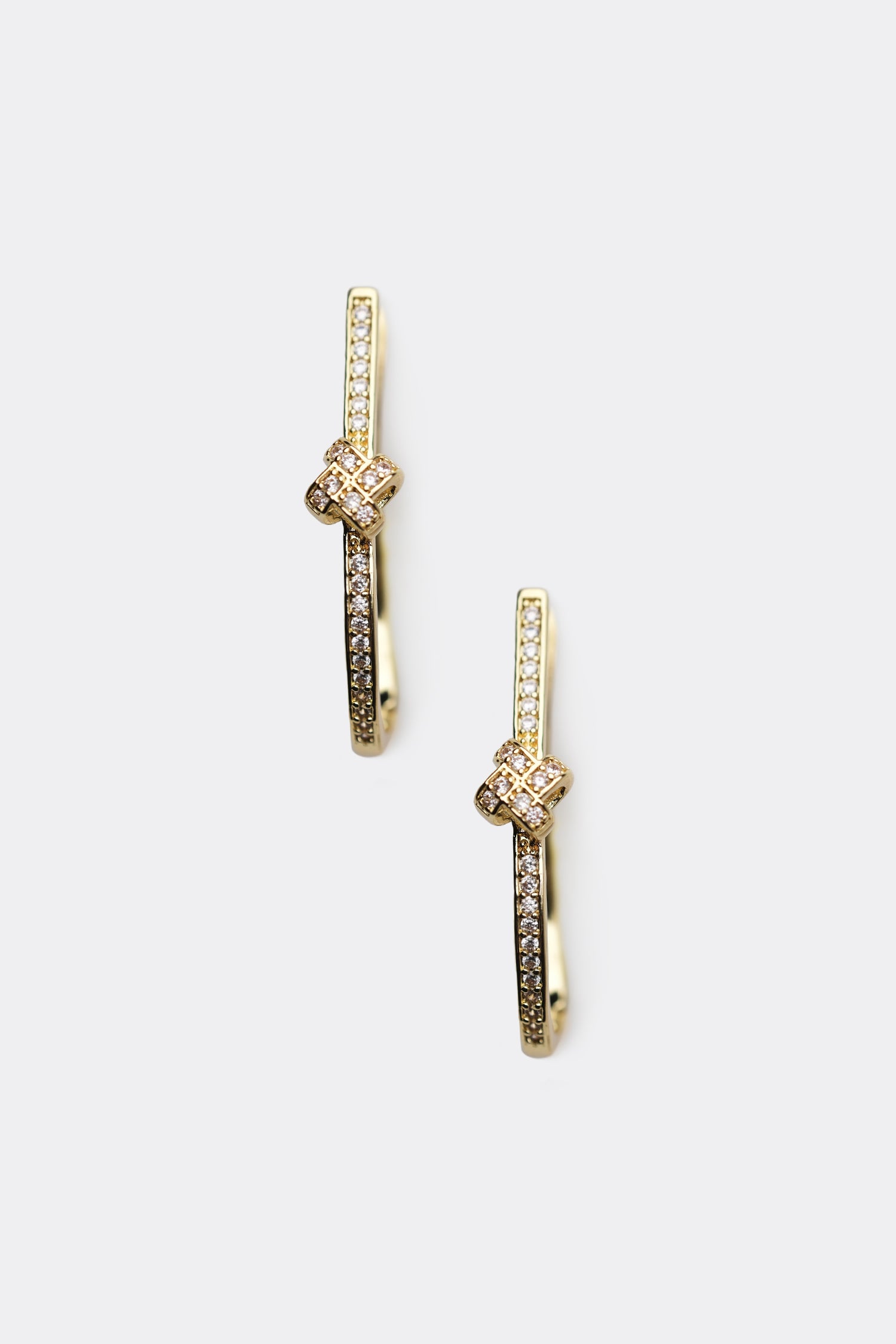 ELYSSARON EARRING