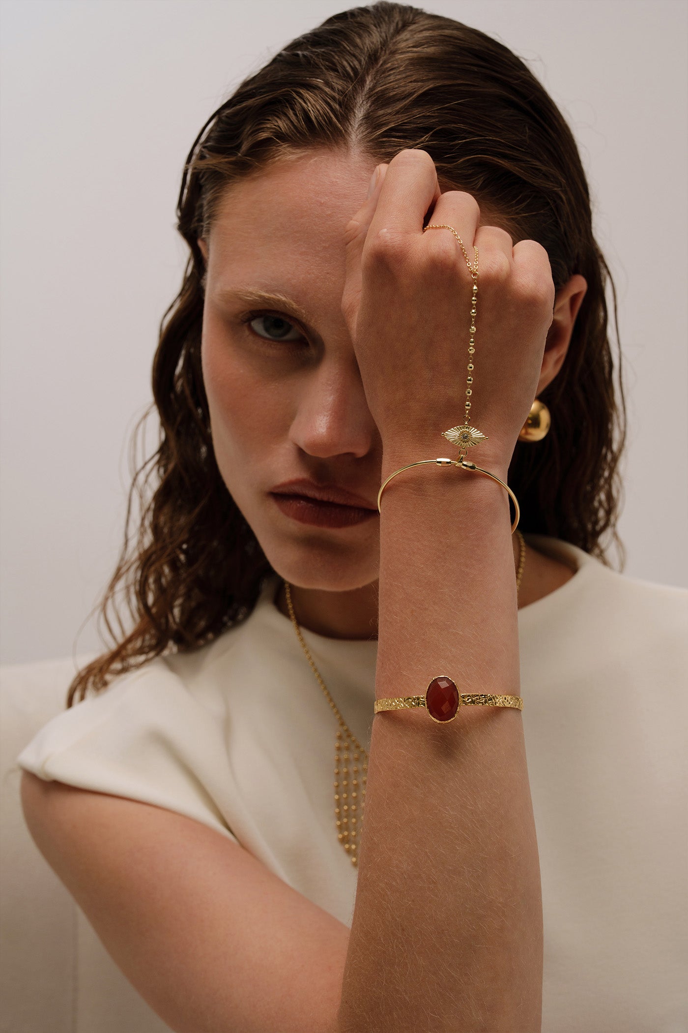 EULALIA HAND CHAIN