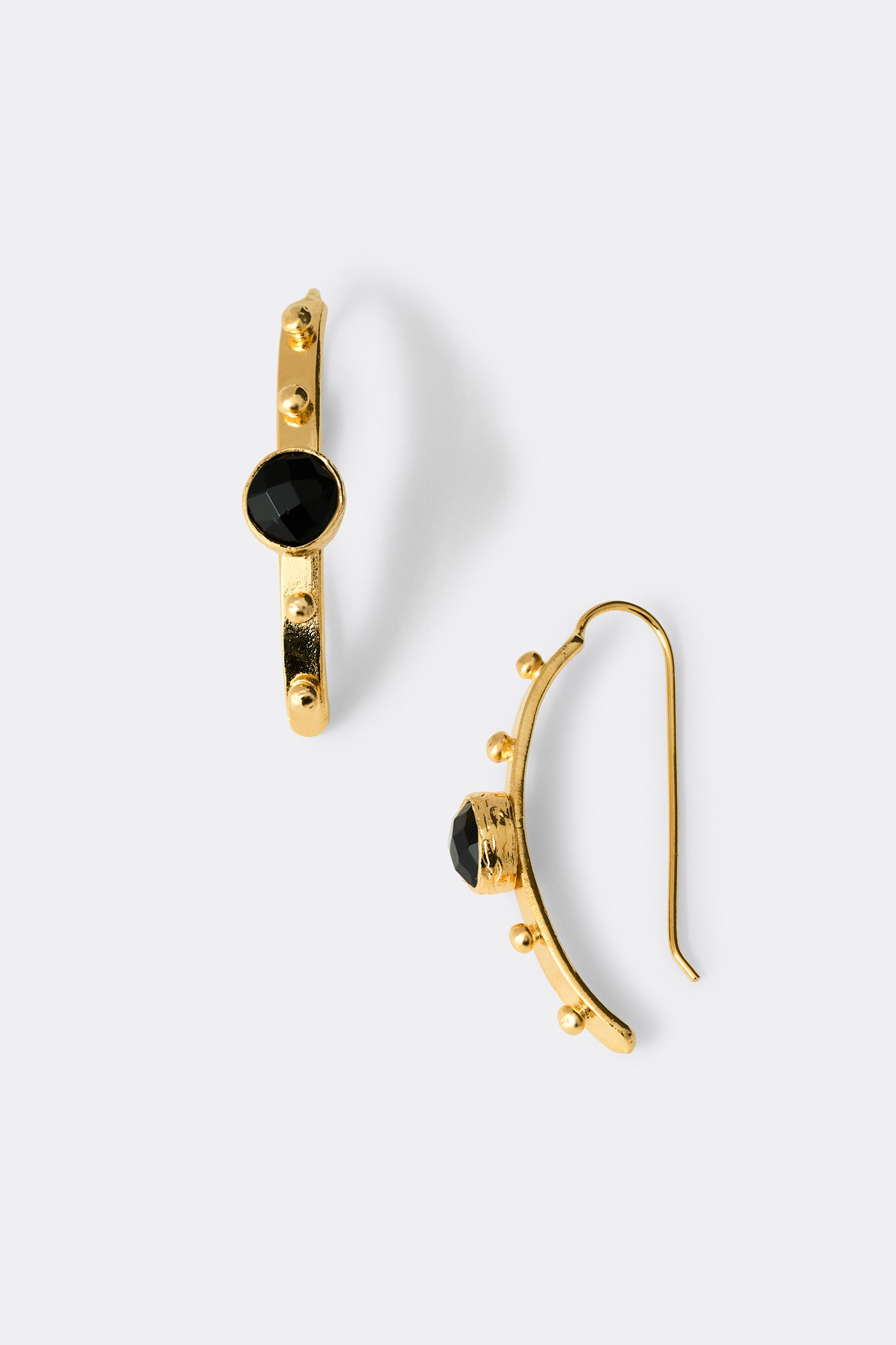 ROSTE BLACK EARRING